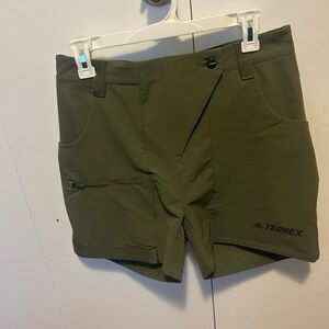 Women’s terrex Zupahike hiking shorts - NWT - size M
